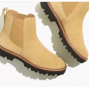 Madewell🧡The city walk lugsole Chelsea boot in suede